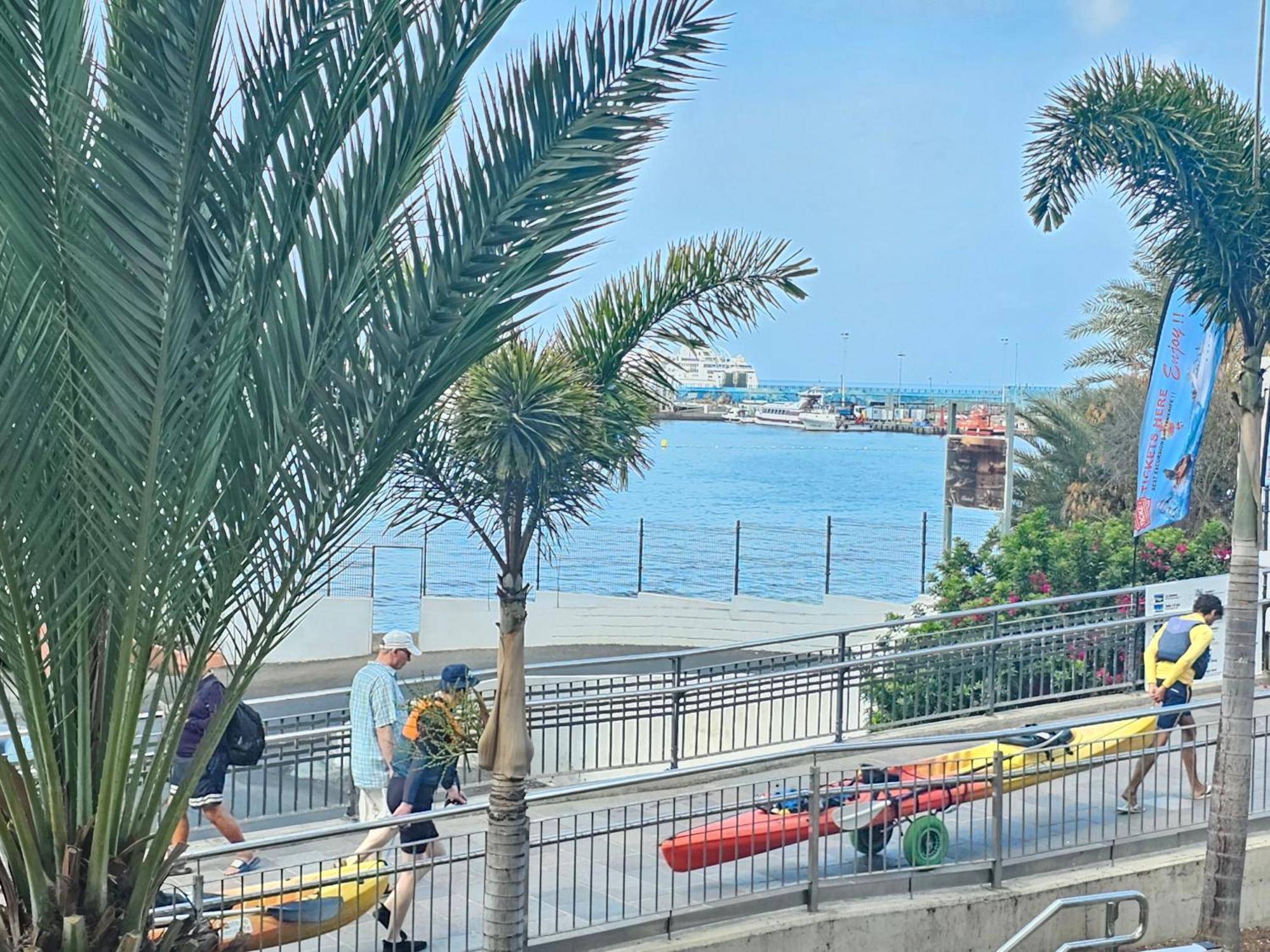New Ocean Symphony, Cristianos Apartment